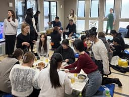 Guests eat lunch at the stable